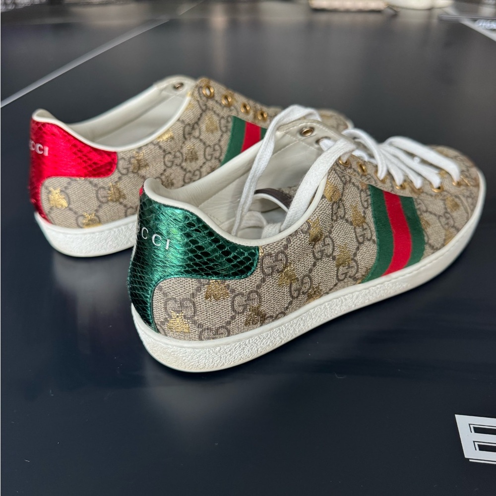 Gucci Beige Sneakers with Red and Green Stripes